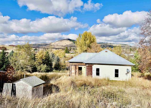 Property at 127 S Truax St, Tekoa, WA 99033, 2 beds, 1 bath