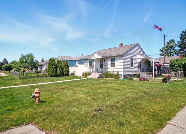 Property at 559 E Courtland Ave, Spokane, WA 99207, 4 beds, 2 baths
