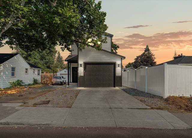 Property at 5908 N Monroe St, Spokane, WA 99205, 3 beds, 3 baths