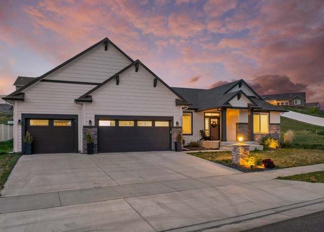 Property at 19715 E 11th Ave, Spokane Valley, WA 99016, 4 beds, 3 baths