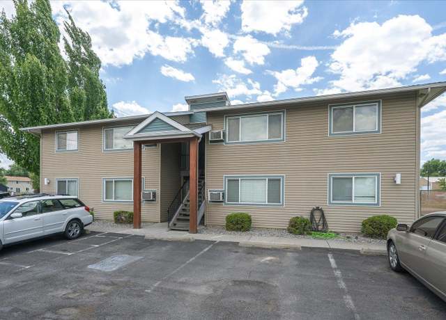 Property at 6229 N Regal St, Spokane, WA 99208, 8 beds, 4 baths