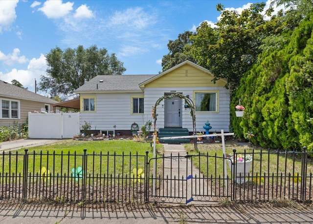 Property at 2204 E Joseph Ave, Spokane, WA 99208, 3 beds, 2 baths
