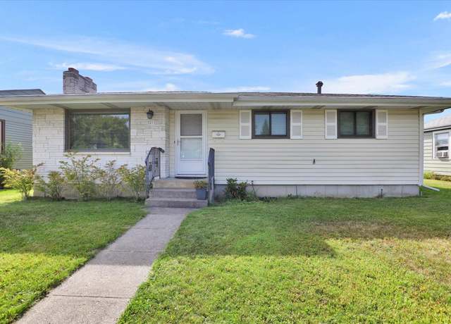 Property at 5211 N Oak St, Spokane, WA 99205, 4 beds, 3 baths