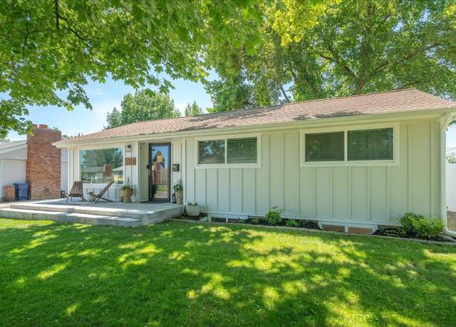 Property at 2804 E 39th Ave, Spokane, WA 99223, 4 beds, 2 baths