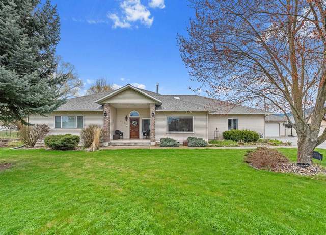 Property at 416 W Franklin Ave, Chewelah, WA 99109, 4 beds, 3 baths