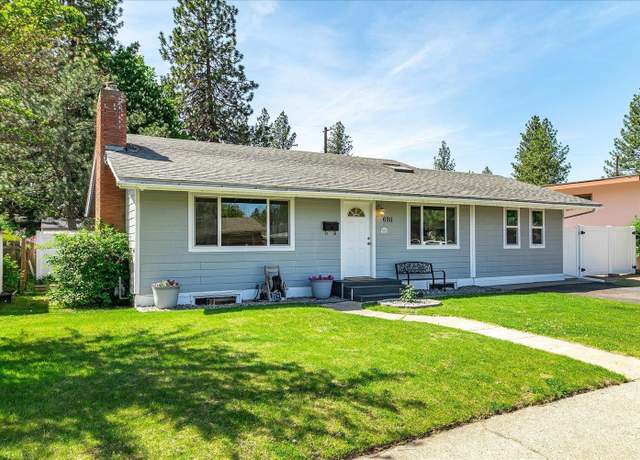 Property at 6911 N Lincoln St, Spokane, WA 99208, 4 beds, 3 baths