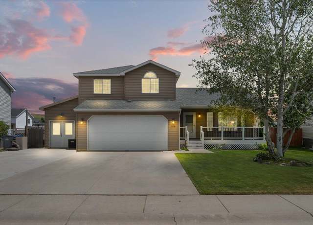 Property at 1116 N Tara Lee Dr, Medical Lake, WA 99022, 3 beds, 3 baths