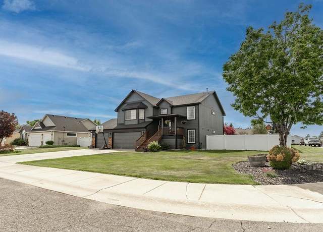 Property at 937 N Oasis St, Deer Park, WA 99006, 4 beds, 3 baths