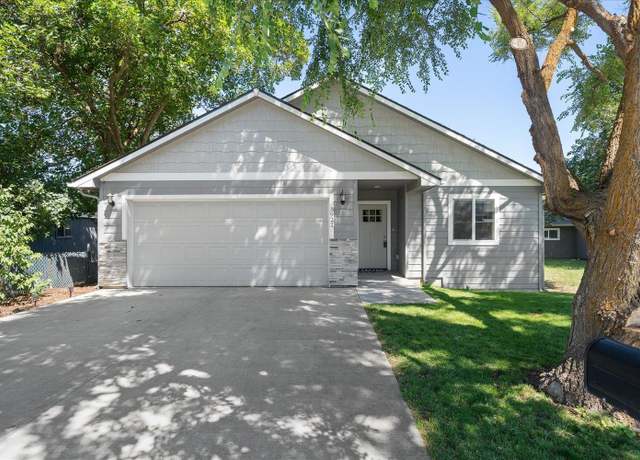 Property at 3921 E Longfellow Ave, Spokane, WA 99217, 3 beds, 2 baths