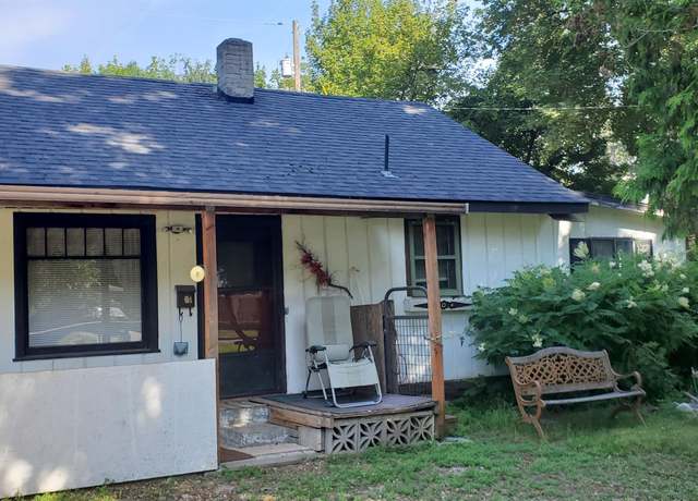 Property at 811 S Greene St, Spokane, WA 99202, 2 beds, 1 bath