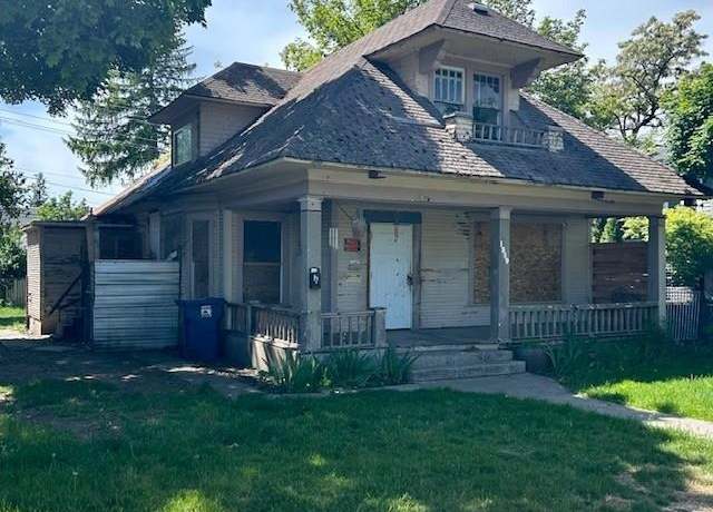 Property at 1519 W Gardner Ave, Spokane, WA 99201, 3 beds, 2 baths