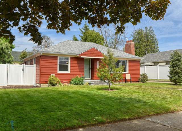 Property at 2410 W Upton Ave, Spokane, WA 99205, 3 beds, 2 baths