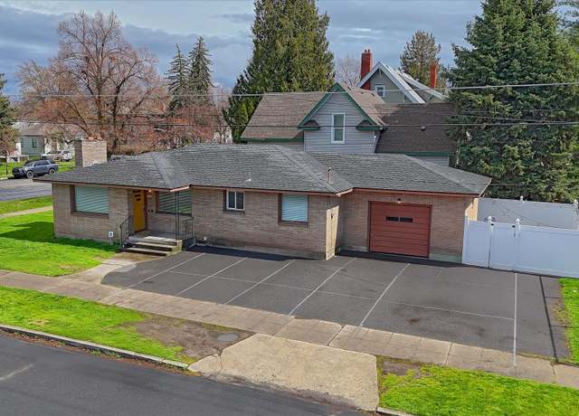 Property at 1820 N Astor St, Spokane, WA 99207, 7 beds, 2 baths