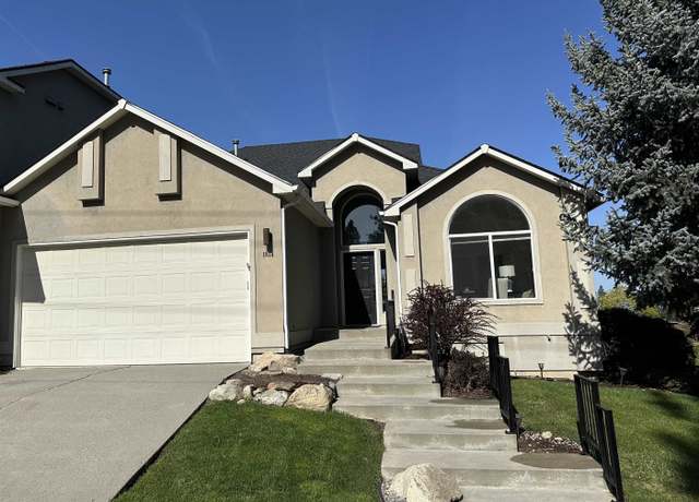 Property at 1814 S Viewcrest Ln #1814, Spokane Valley, WA 99212, 3 beds, 3 baths