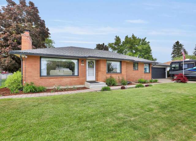 Property at 11207 E Broadway Ave, Spokane Valley, WA 99206, 3 beds, 2 baths