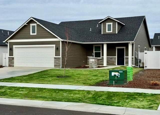 Property at 1321 E 12th St, Deer Park, WA 99006, 3 beds, 2 baths