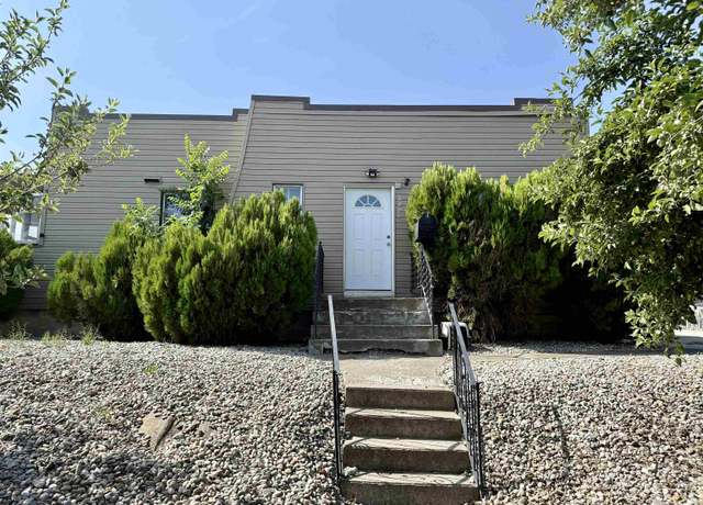 Property at 2228 E Hoffman Rd, Spokane, WA 99207, 4 beds, 1 bath