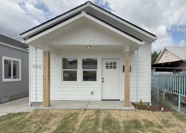 Property at 1912 W Buckeye Ave, Spokane, WA 99205, 2 beds, 2 baths