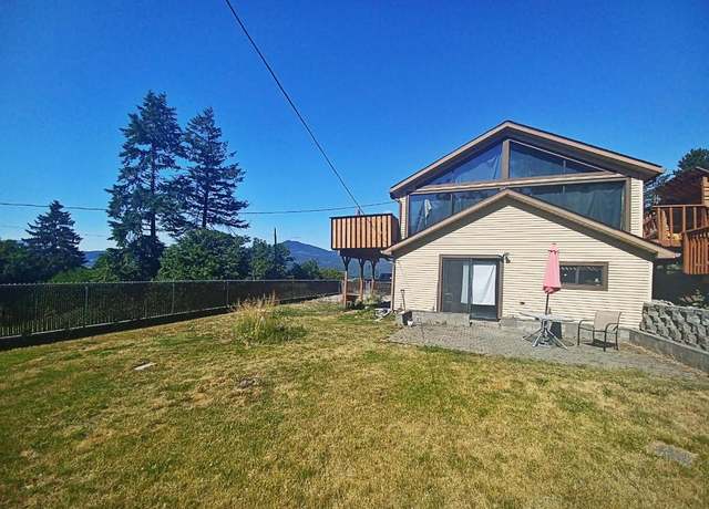 Property at 508 N Cedar St, Colville, WA 99114, 4 beds, 2 baths