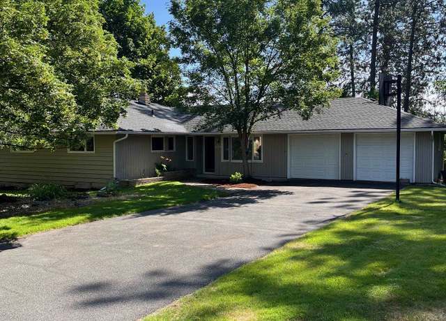 Property at 10520 N College Cir, Spokane, WA 99218, 5 beds, 3 baths