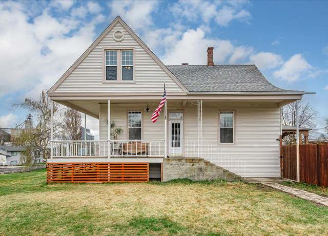 Property at 1003 Washington St, Davenport, WA 99122, 4 beds, 2 baths