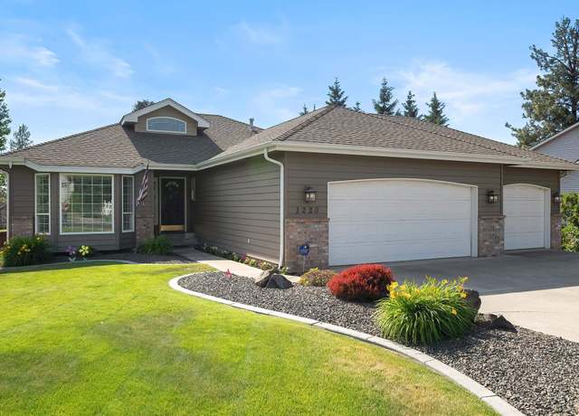 Property at 1220 E Brierwood Dr, Spokane, WA 99218, 3 beds, 3 baths