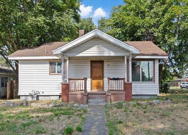 Property at 2627 N Altamont St, Spokane, WA 99207, 2 beds, 1 bath