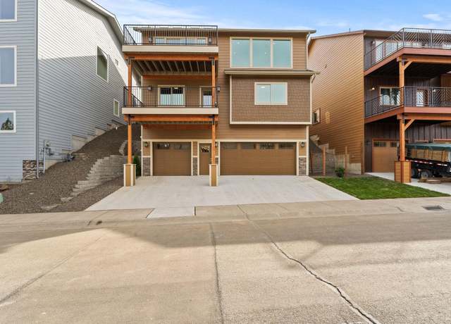 Property at 802 W Bolan Ave, Spokane, WA 99224, 4 beds, 3 baths