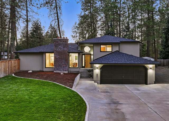 Property at 909 E Glencrest Dr, Spokane, WA 99208, 5 beds, 4 baths