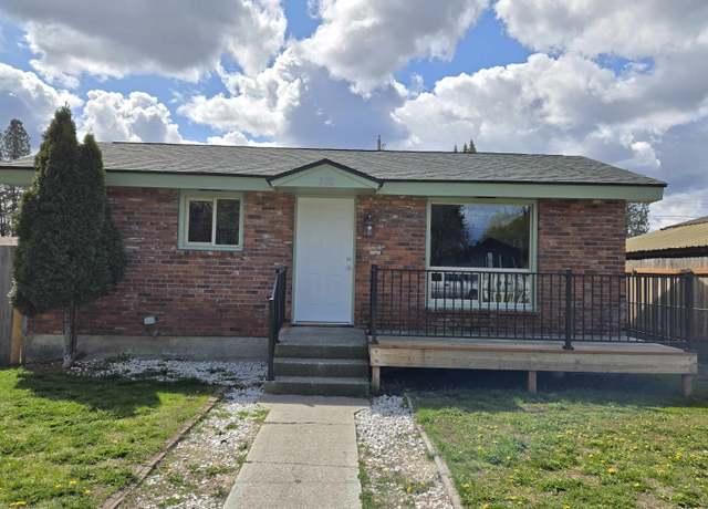 Property at 702 E Bismark Ave, Spokane, WA 99208, 3 beds, 2 baths