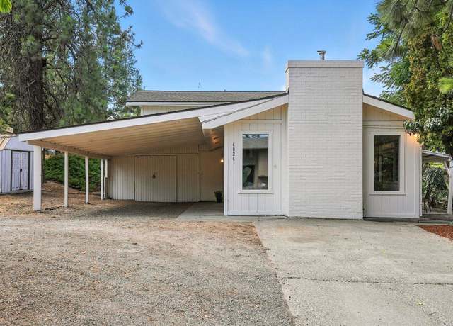 Property at 4024 E 9th Ave, Spokane, WA 99202, 4 beds, 2 baths
