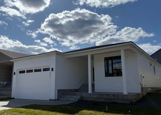 Property at 3226 S Custer Ln, Spokane, WA 99223, 5 beds, 3 baths