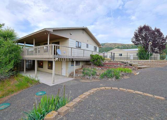 Property at 119 Blossom Ct, Seven Bays, WA 99122, 2 beds, 2 baths