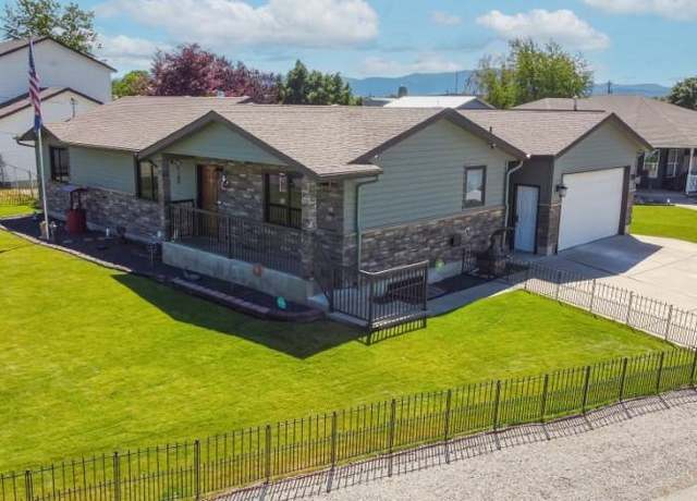 Property at 9912 E Empire Ave, Millwood, WA 99206, 5 beds, 3 baths