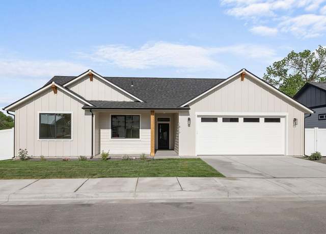 Property at 1817 N Arties Rd, Spokane Valley, WA 99016, 3 beds, 2 baths