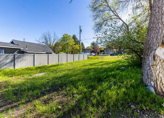 Property at 327 N Bannen Rd, Spokane Valley, WA 99216