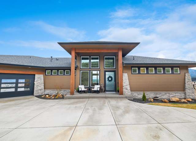 Property at 10 N Holiday Hills Dr, Liberty Lake, WA 99019, 3 beds, 5 baths