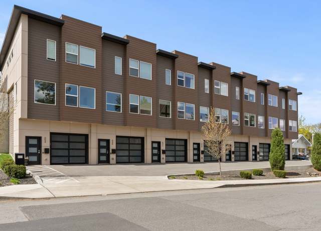Property at 624 S Garfield St #624, Spokane, WA 99202, 2 beds, 3 baths