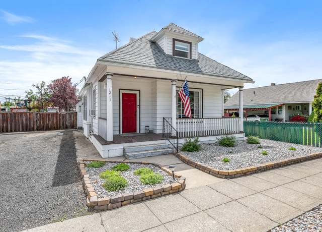 Property at 1211 W Alice Ave, Spokane, WA 99205, 3 beds, 2 baths