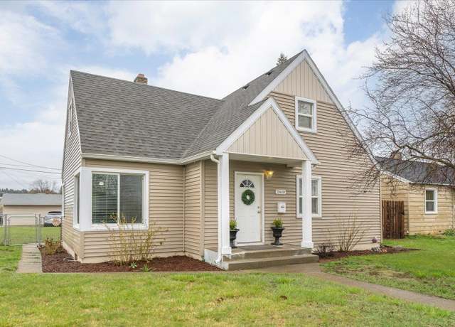 Property at 2610 W Sanson Ave, Spokane, WA 99205, 4 beds, 3 baths