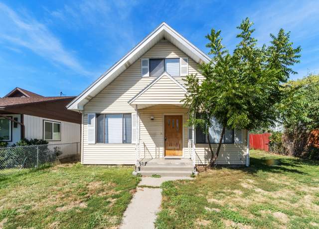 Property at 2621 E Joseph Ave, Spokane, WA 99208, 3 beds, 2 baths