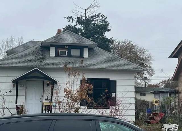 Property at 2325 W Maxwell Ave, Spokane, WA 99201, 2 beds, 1 bath