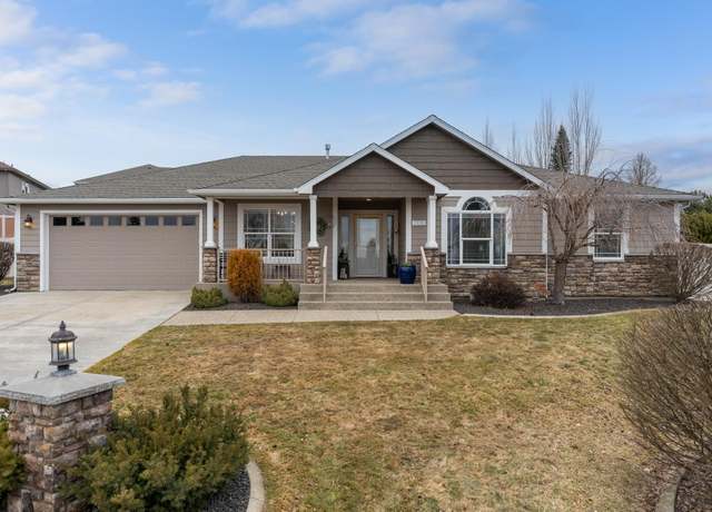 Property at 7330 N Hemlock Ct, Spokane, WA 99208, 3 beds, 2 baths