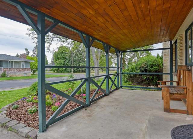 Property at 1804 W Gordon Ave, Spokane, WA 99205, 6 beds, 3 baths