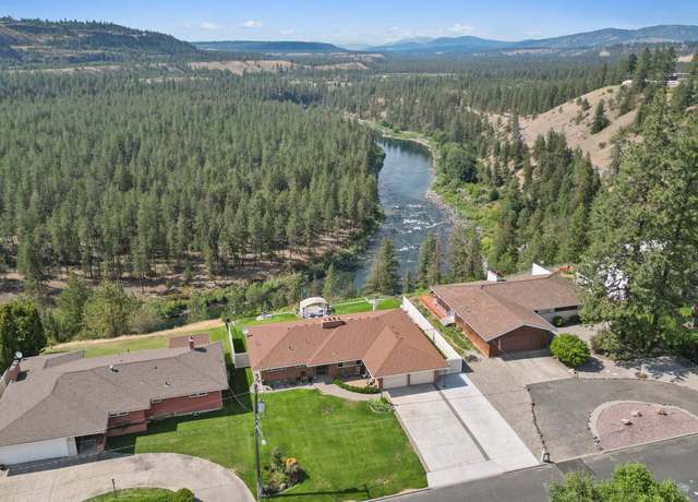 Property at 5504 W Hoffman Pl, Spokane, WA 99205, 4 beds, 3 baths