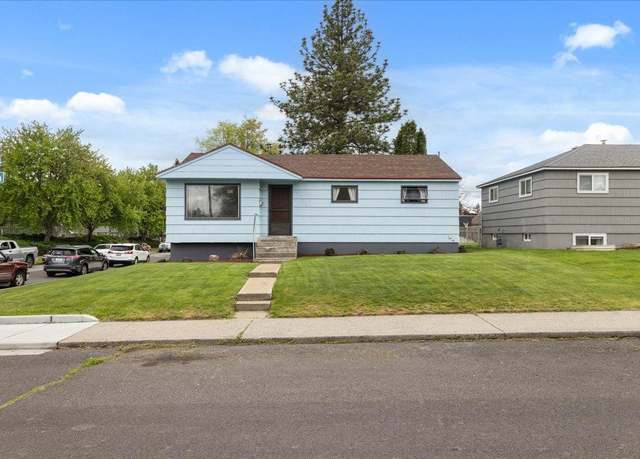 Property at 1528 E Sanson Ave, Spokane, WA 99207, 5 beds, 2 baths