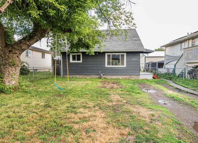 Property at 1653 E Ostrander Ave, Spokane, WA 99207, 2 beds, 1 bath