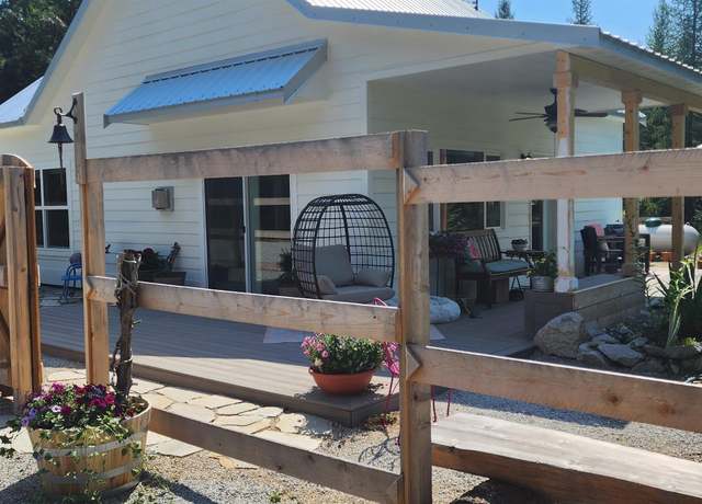 Property at 1920 Thompson Rd, Elk, WA 99009, 2 beds, 2 baths