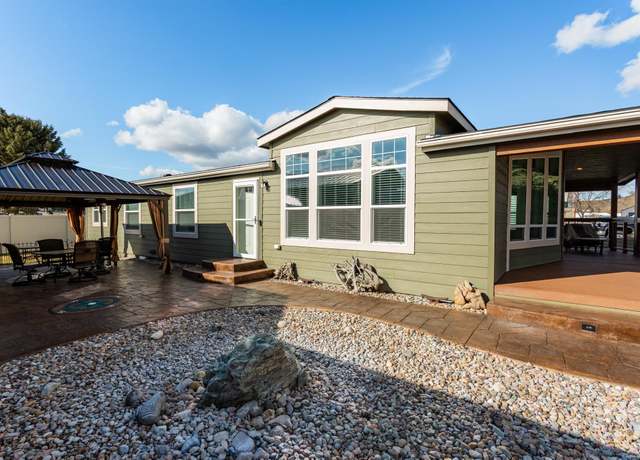 Property at 2312 Rainbow St, Seven Bays, WA 99122, 3 beds, 2 baths