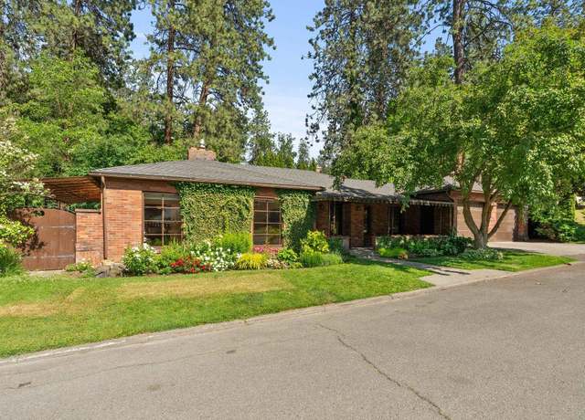 Property at 1827 S Arthur St, Spokane, WA 99203, 3 beds, 3 baths